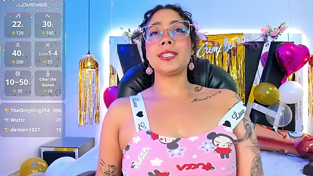 Snapshot of antonelllepiercee chatting on 02/13/26, 11:38 antonelllepiercee online show from 02/13/26, 11:38