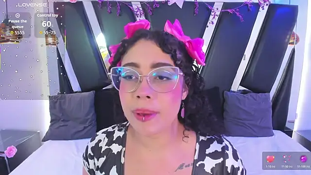 Snapshot of antonelllepiercee chatting on 01/09/26, 11:28 antonelllepiercee online show from 01/09/26, 11:28