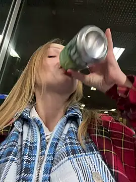 LadyTatiana online show from 01/17/25, 06:44