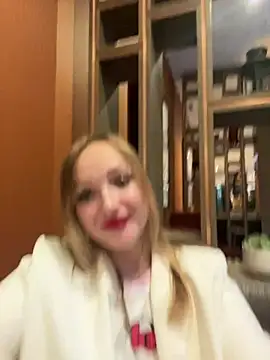 LadyTatiana online show from 02/01/25, 03:50