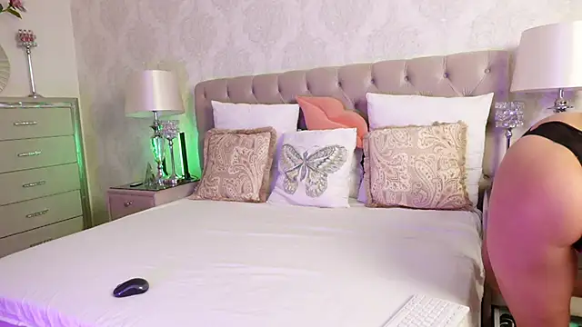 AnnaKarinaX online show from 09/22/25, 03:45