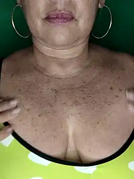 Kasandra Ho online show from 11/11/25, 07:08