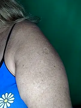 Kasandra Ho online show from 11/05/25, 07:55