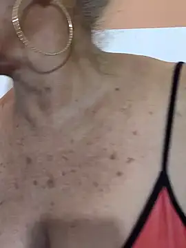 Kasandra Ho online show from 04/08/26, 06:53