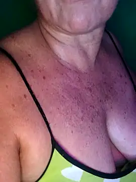 Kasandra Ho online show from 11/22/25, 01:15