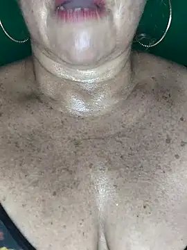 Kasandra Ho online show from 11/02/25, 04:12