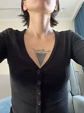 kikidoll online show from 04/15/26, 03:23