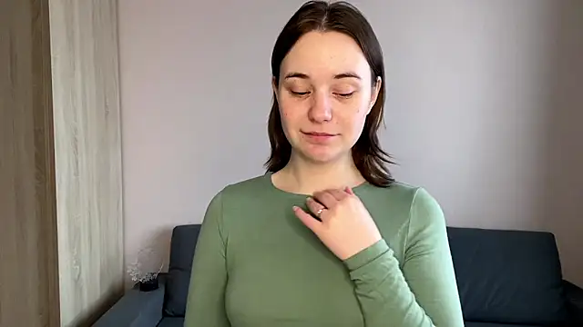 Snapshot of EditaBumford chatting on 04/14/26, 07:24 EditaBumford online show from 04/14/26, 07:24