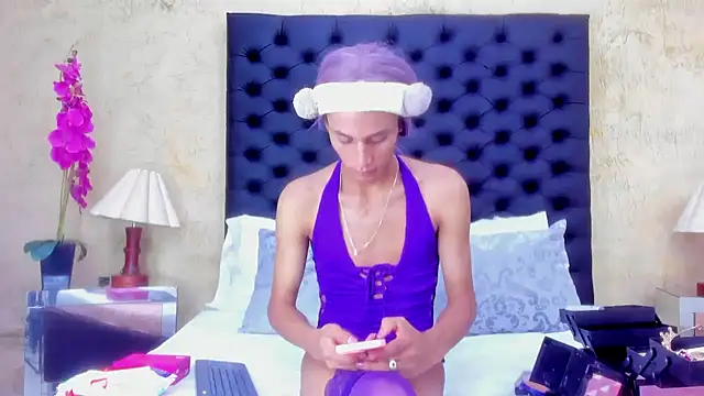 NahomiWhitel online show from 01/13/26, 07:18