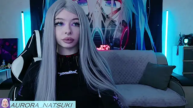 Snapshot of Aurora_Natsuki chatting on 10/18/25, 07:16 Aurora Natsuki online show from 10/18/25, 07:16