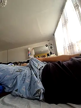 dragon1006 online show from 12/21/25, 01:02