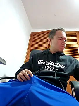 dragon1006 online show from 02/07/26, 04:31