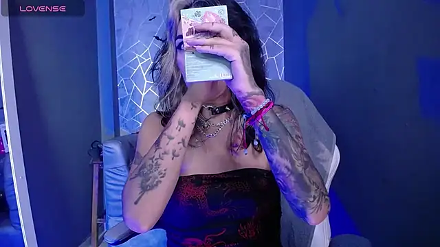 Snapshot of amelierouss chatting on 02/03/26, 03:26 amelierouss online show from 02/03/26, 03:26