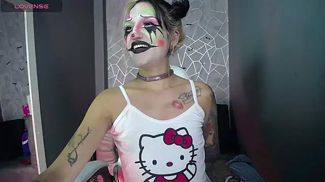 Snapshot of amelierouss chatting on 02/02/26, 06:56 amelierouss online show from 02/02/26, 06:56