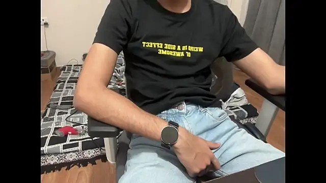 Snapshot of meatycronn chatting on 03/10/26, 05:39 meatycronn online show from 03/10/26, 05:39