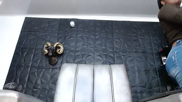 Hanna Fox 69 online show from 03/05/26, 12:35