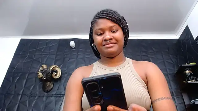 Hanna Fox 69 online show from 10/23/25, 12:04