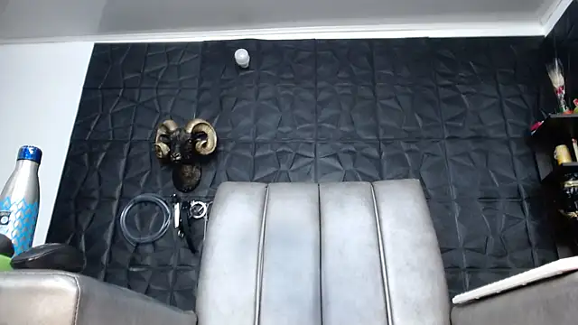 Hanna Fox 69 online show from 04/19/26, 11:00