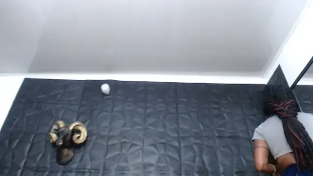 Hanna Fox 69 online show from 12/15/25, 07:58