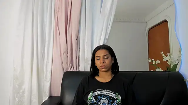 Fernanda brown18 online show from 11/26/25, 08:03