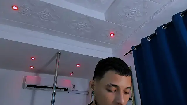 Fernanda brown18 online show from 11/26/25, 08:20