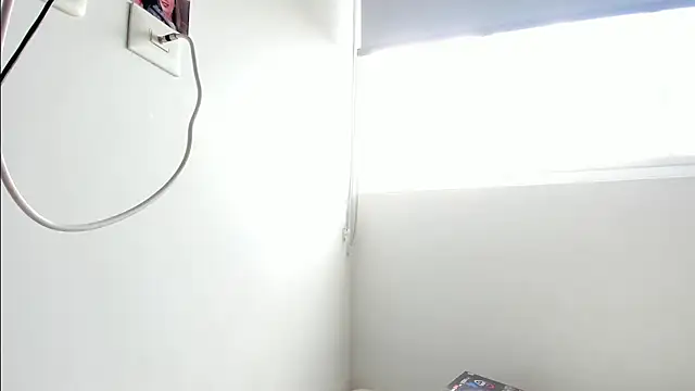 gracekelly12 online show from 12/15/25, 06:36