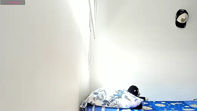 gracekelly12 online show from 11/23/25, 03:33