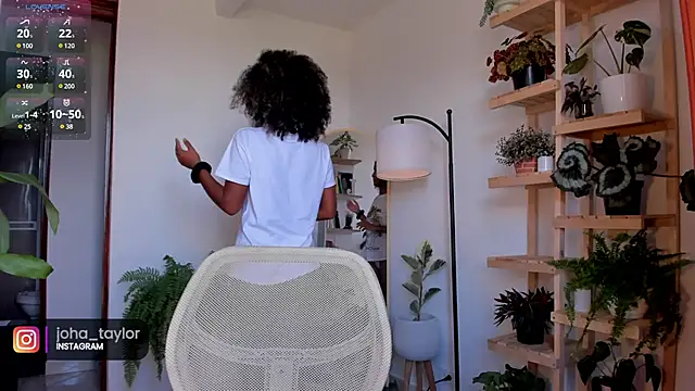 Snapshot of Johaphyton chatting on 12/03/24, 07:06 Johaphyton online show from 12/03/24, 07:06