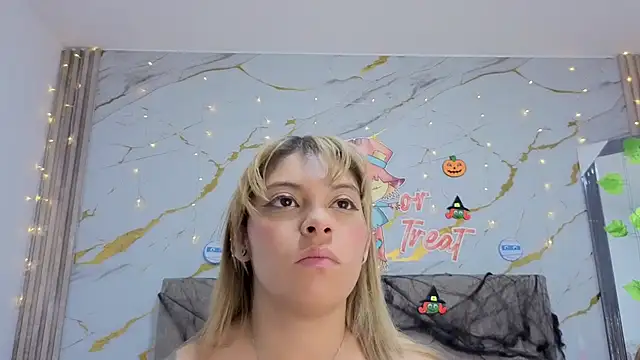 agatha 97  online show from 10/25/25, 03:49