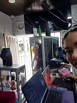 rapunzel069 online show from 11/13/25, 08:02