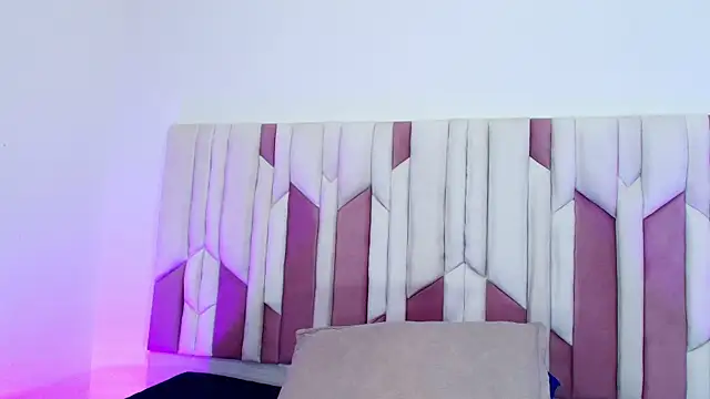 mia stanfort online show from 10/20/25, 07:14