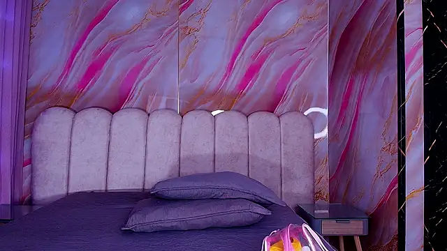 mia stanfort online show from 03/25/26, 07:13