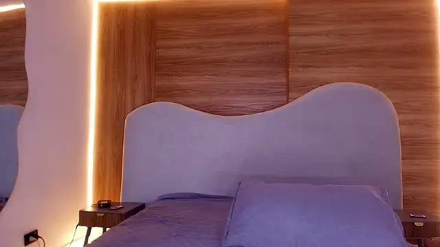 mia stanfort online show from 06/09/26, 07:15
