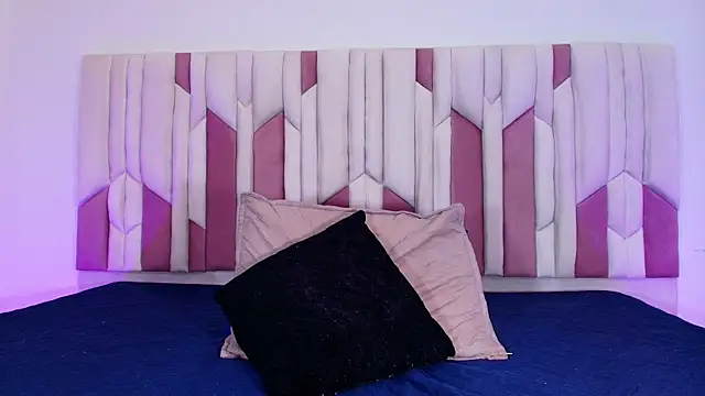 mia stanfort online show from 10/29/25, 07:13