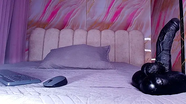 mia stanfort online show from 03/19/26, 07:14