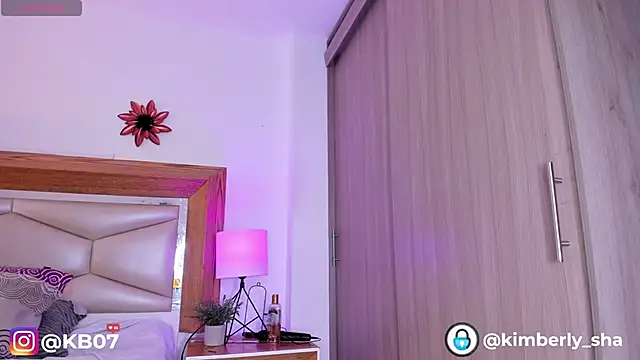 kimberly latin online show from 04/08/26, 07:04