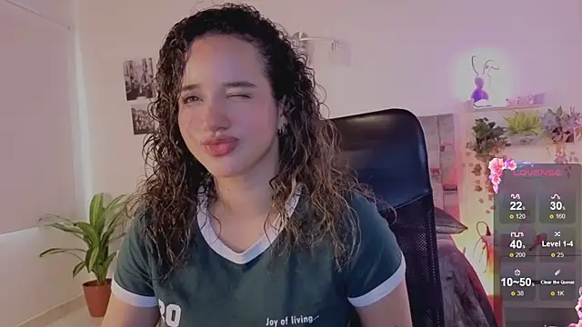 Snapshot of emilyrouxe chatting on 07/18/26, 04:15 emilyrouxe online show from 07/18/26, 04:15