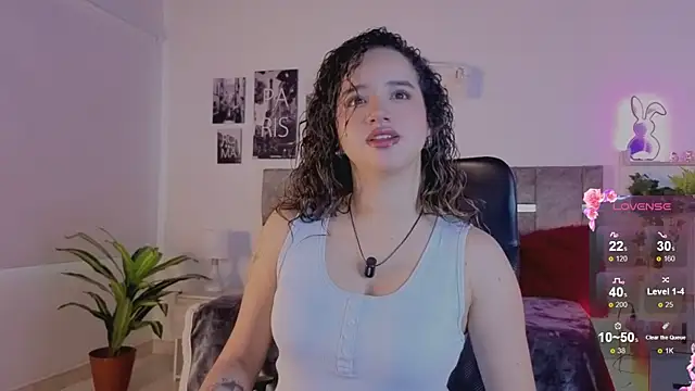 Snapshot of emilyrouxe chatting on 07/13/26, 03:44 emilyrouxe online show from 07/13/26, 03:44