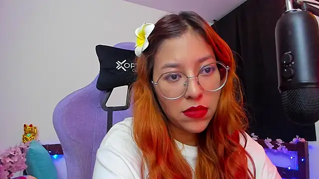  Moon Johnson online show from 11/11/25, 02:06