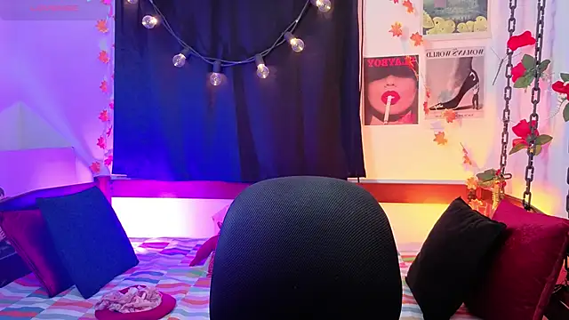  Moon Johnson online show from 06/07/26, 12:27
