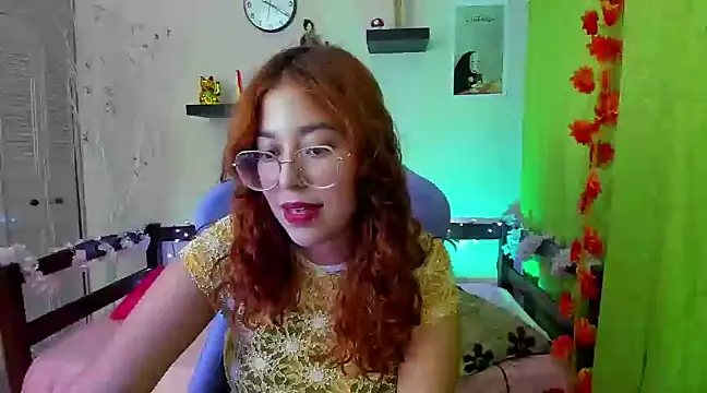 Snapshot of _Moon_Johnson chatting on 02/11/25, 11:22 Moon Johnson online show from 02/11/25, 11:22