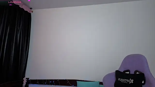  Moon Johnson online show from 05/26/26, 12:31