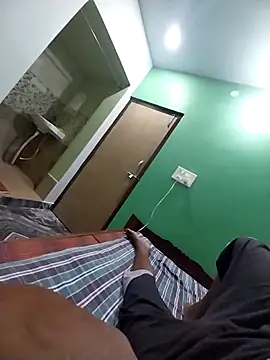 sudhastriper online show from 10/28/25, 06:51