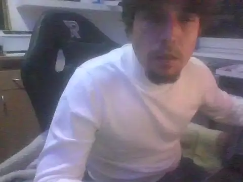 Snapshot of Shyguyfuckit chatting on 10/17/25, 11:17 Shyguyfuckit online show from 10/17/25, 11:17