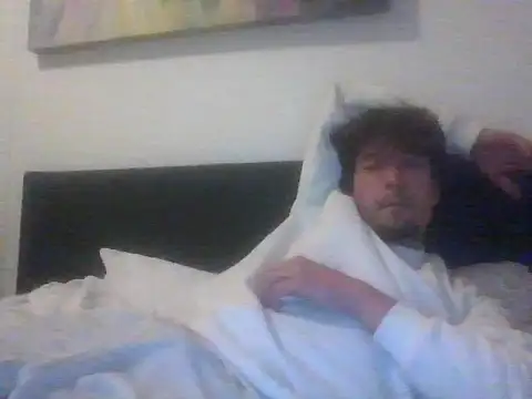 Snapshot of Shyguyfuckit chatting on 10/15/25, 03:38 Shyguyfuckit online show from 10/15/25, 03:38