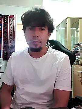 Snapshot of Shyguyfuckit chatting on 10/15/25, 03:42 Shyguyfuckit online show from 10/15/25, 03:42