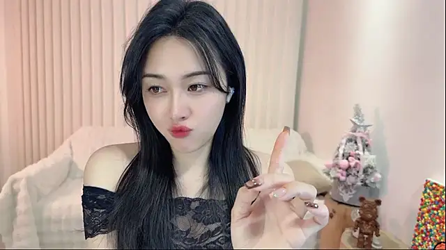 Snapshot of K-moumou chatting on 03/10/25, 04:03 K-moumou online show from 03/10/25, 04:03