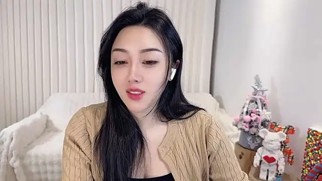 Snapshot of K-moumou chatting on 02/13/25, 05:01 K-moumou online show from 02/13/25, 05:01