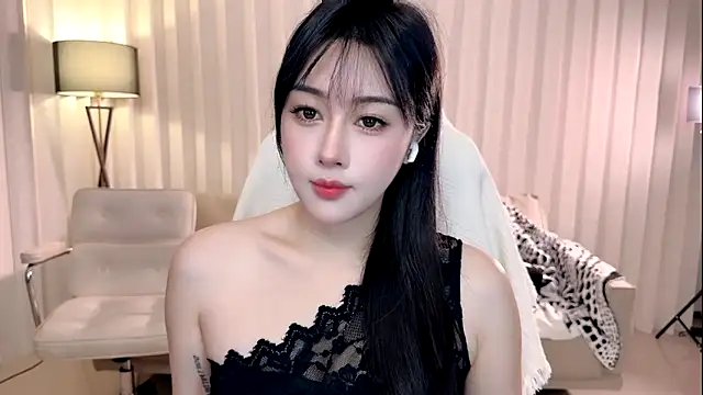 Snapshot of K-moumou chatting on 09/25/25, 03:29 K-moumou online show from 09/25/25, 03:29