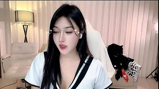 K-moumou online show from 11/10/25, 03:17